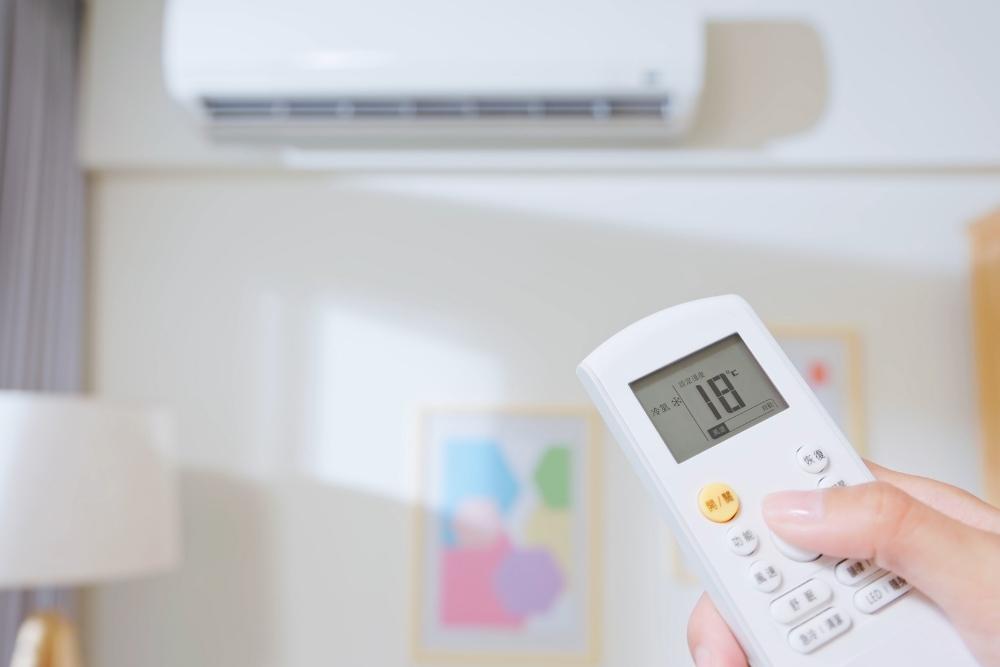 guide on how to choose an air conditioner this summer and ways to select the right AC size for your home.